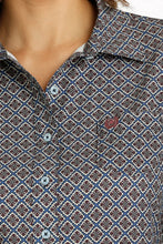 Load image into Gallery viewer, Blue & Maroon Button Up