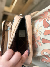 Load image into Gallery viewer, Fanny Pack Style Crossbody Purse
