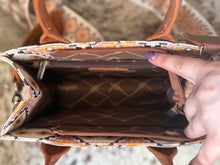 Load image into Gallery viewer, Crossbody Purse

