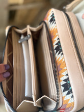 Load image into Gallery viewer, Fanny Pack Style Crossbody Purse
